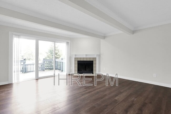 Building Photo - 7085 Muirfield Dr