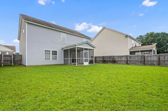 Building Photo - 1825 Polaris Dr