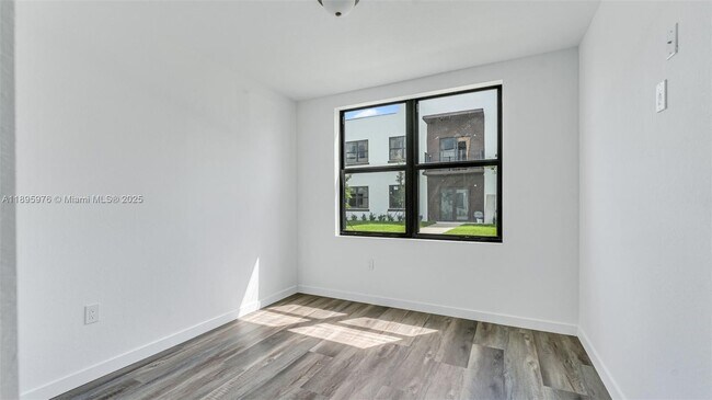Building Photo - 13370 SW 251st Terrace