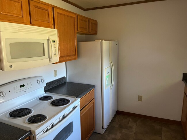 Building Photo - 115 Blair St