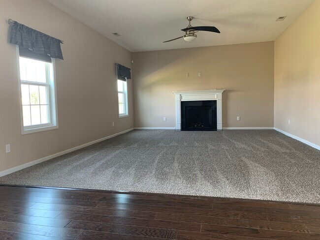 Building Photo - 309 S Brandon Way