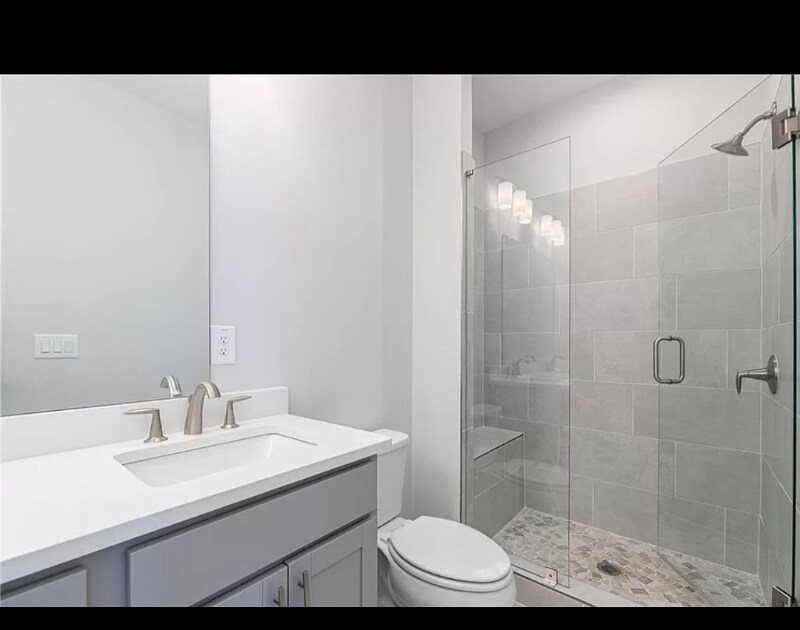 Building Photo - 913 Colton Dr