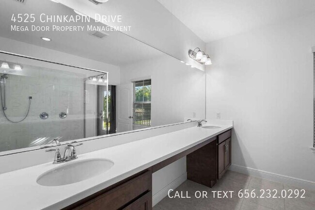 Building Photo - 4525 Chinkapin Dr