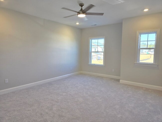 Building Photo - Brand New 5 Bedroom 3 Bathroom Single Fami...
