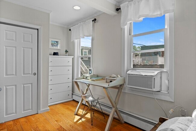 Building Photo - 7 Burrill Pl
