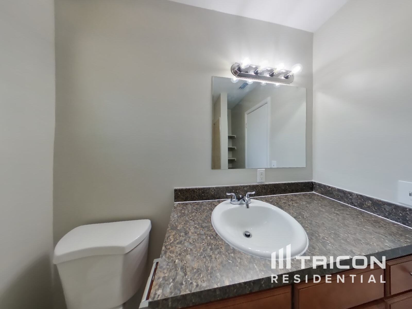 Building Photo - 357 Banyan Dr