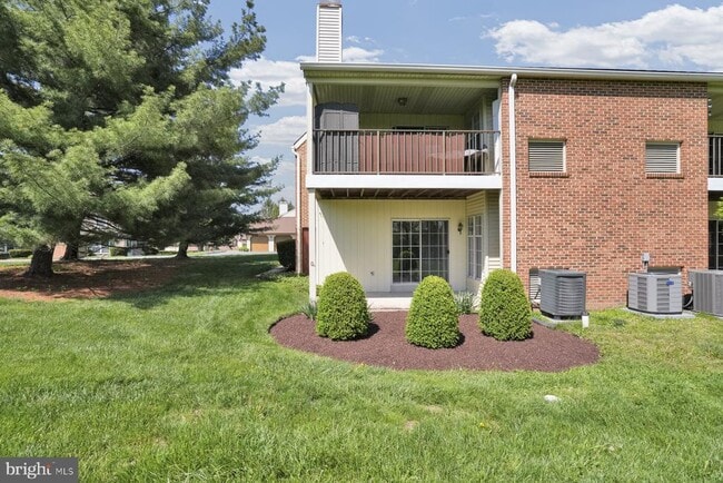 Building Photo - 325 Westridge Cir