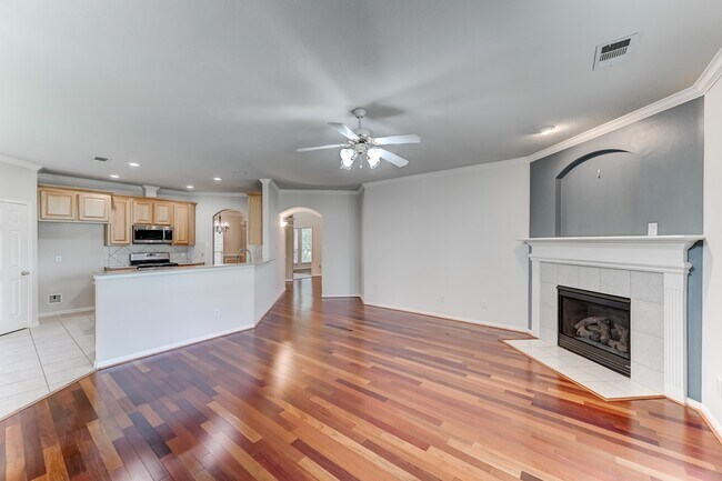 Building Photo - 10103 Cottonwood Canyon Dr