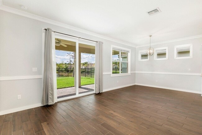 Building Photo - 7410 SW Harbor Cove Dr