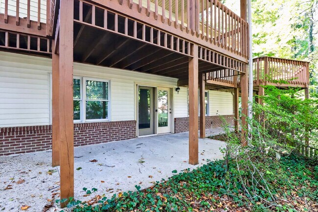 Building Photo - 151 Seagrove Ln