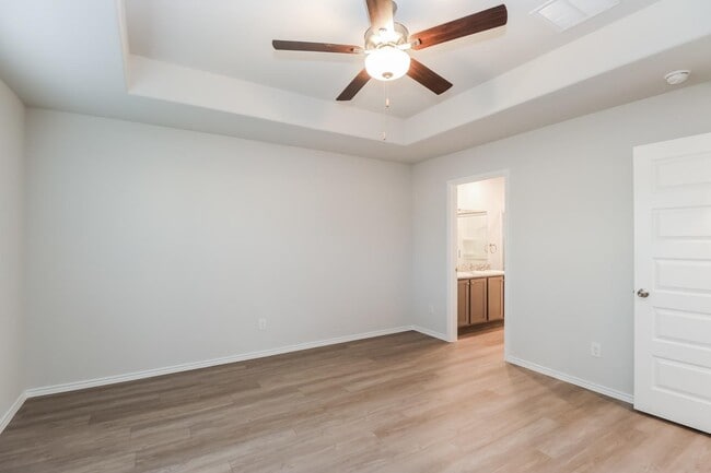 Building Photo - 24726 Linaria Dr