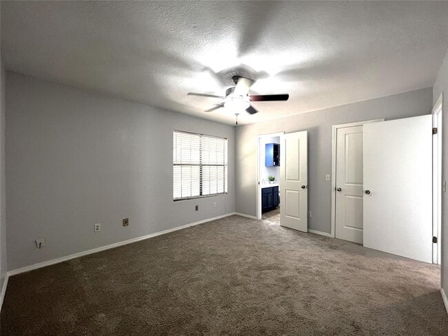 Building Photo - 421 Dauphin Ave