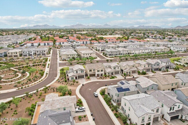 Building Photo - 4869 E Muriel Dr