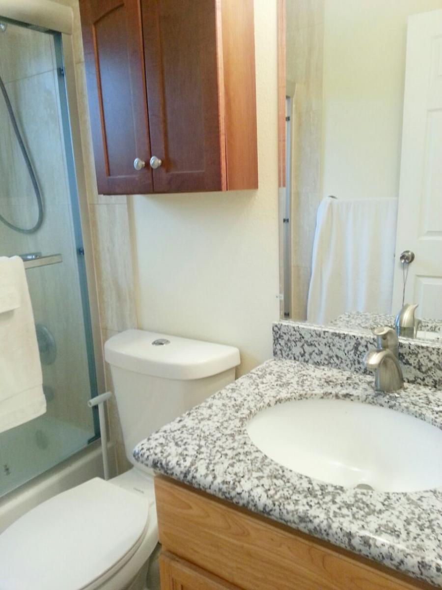 Building Photo - 39 Hobart Ave