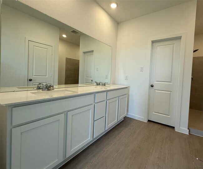 Building Photo - 16535 Mesquite Fld Dr