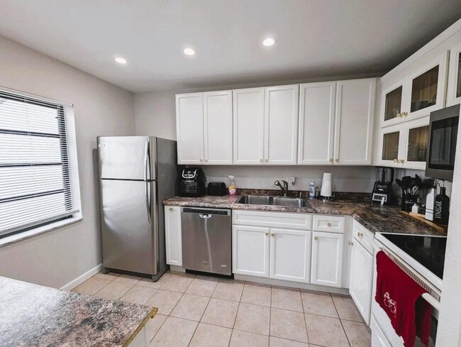 Building Photo - 21362 Juego Cir