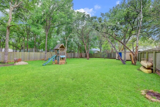 Building Photo - 3317 Grasshopper Dr