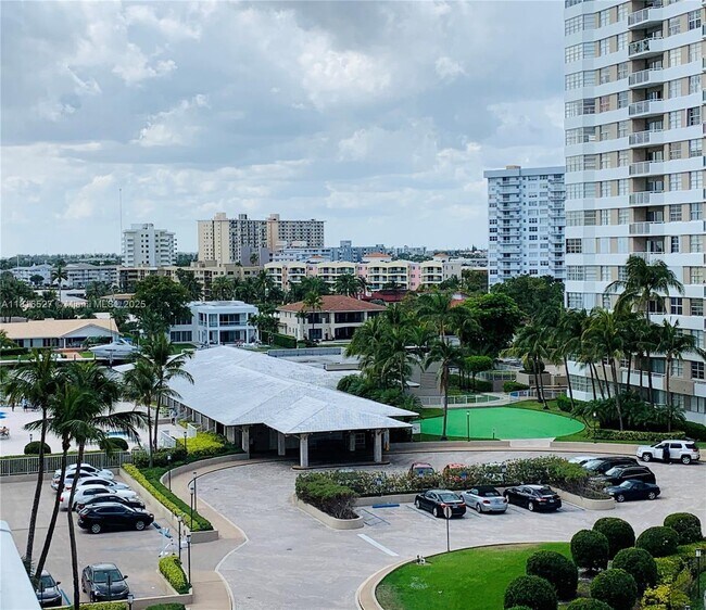 Building Photo - 1985 S Ocean Dr