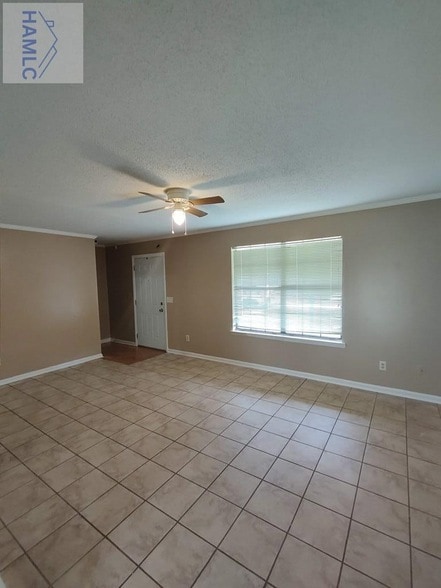 Building Photo - 709 Edgewood Ct