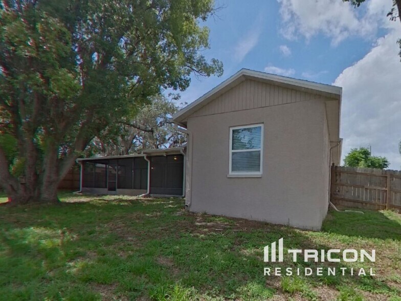 Building Photo - 8201 Golden Bear Loop