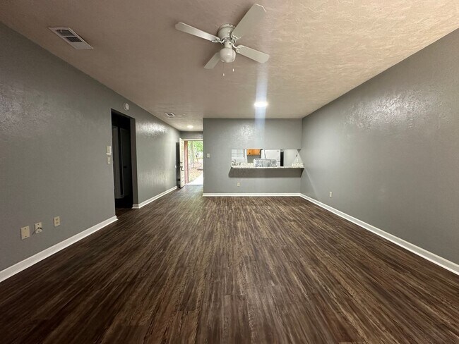 Building Photo - YK- BREW 4088