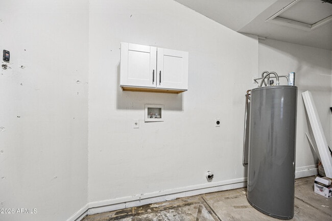 Building Photo - 2943 E Irwin Ave