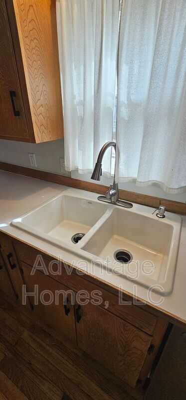 Building Photo - 4523 Wyoming St