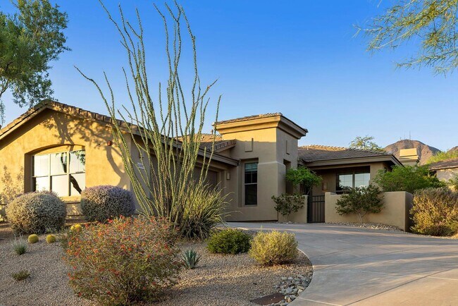 Building Photo - 11489 E Raintree Dr