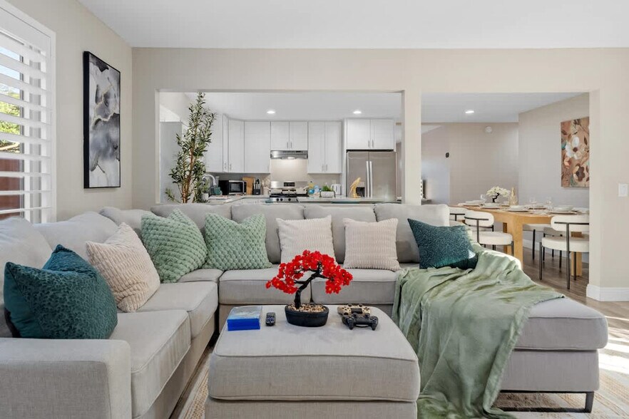 Building Photo - 7630 Andasol St