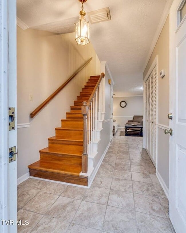 Building Photo - 1024 Konnarock Rd