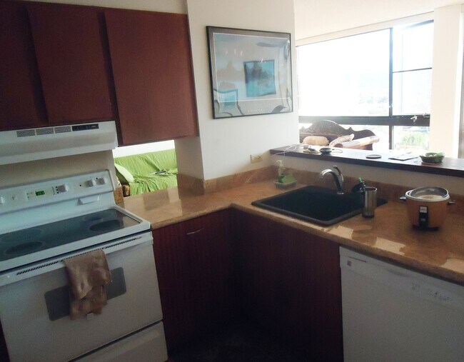 Building Photo - Resort Style Living in Kailua 1BR/1BA/1PKG Windward Passage