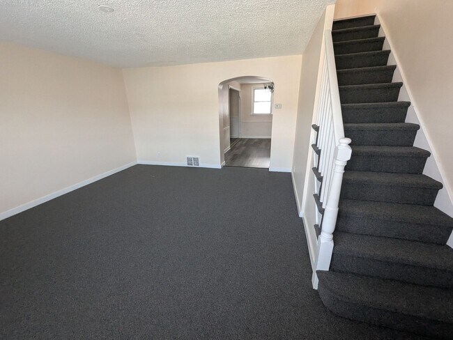Building Photo - Updated Home - Northeast Philadelphia