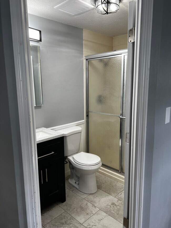 Building Photo - 1210 Perry Pl