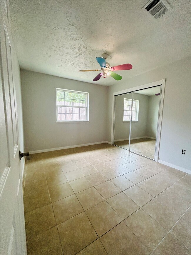 Building Photo - 15719 Red Springs Dr