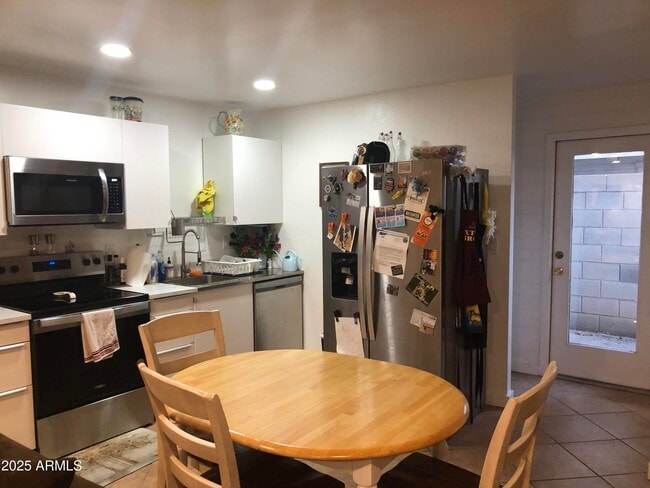 Building Photo - 2019 S Granada Dr