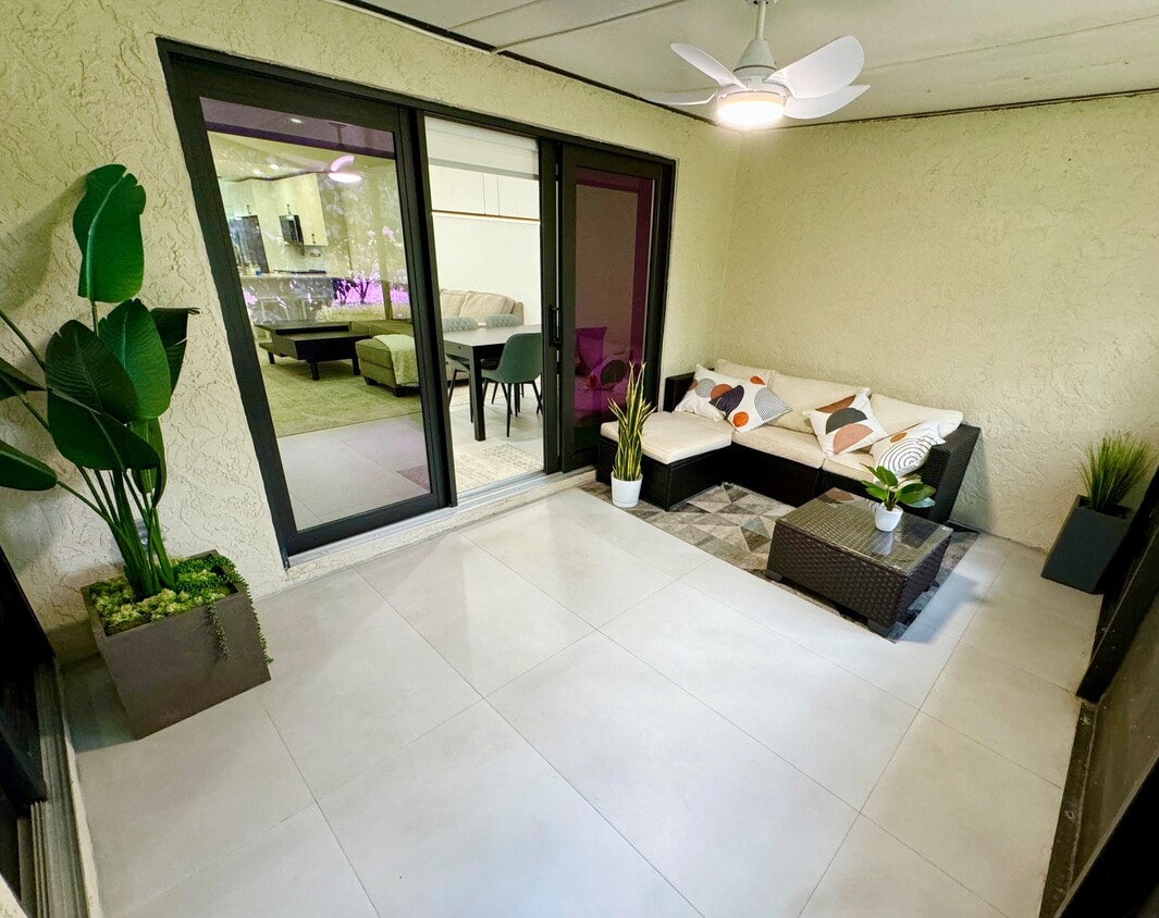 Building Photo - 3936 Arelia Dr S