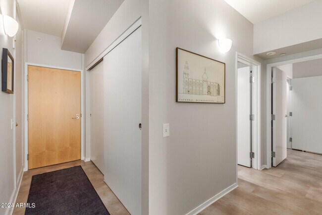 Building Photo - 4808 N 24th St