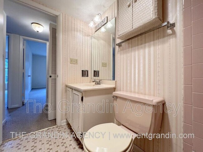Building Photo - 5260 Crossbow Cir