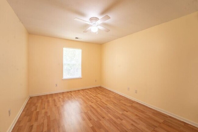 Building Photo - 7 Gimbal Cir