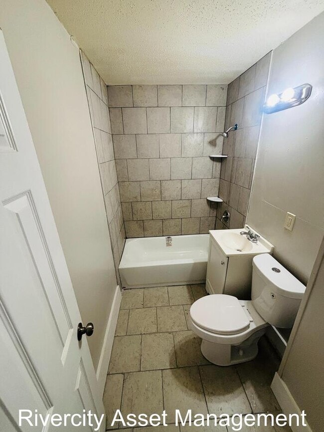 Building Photo - A MUST SEE FRAYSER!!!! SECTION 8 WELCOMED !!!!