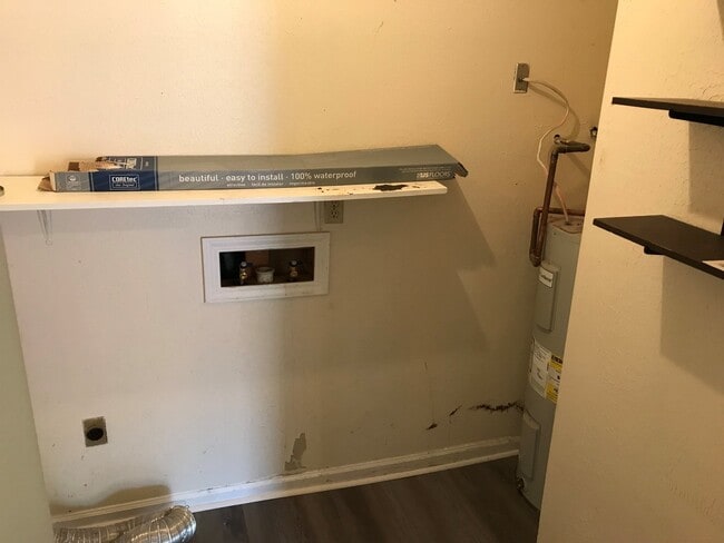 Building Photo - Move In Ready 3 Bedroom Brick Home