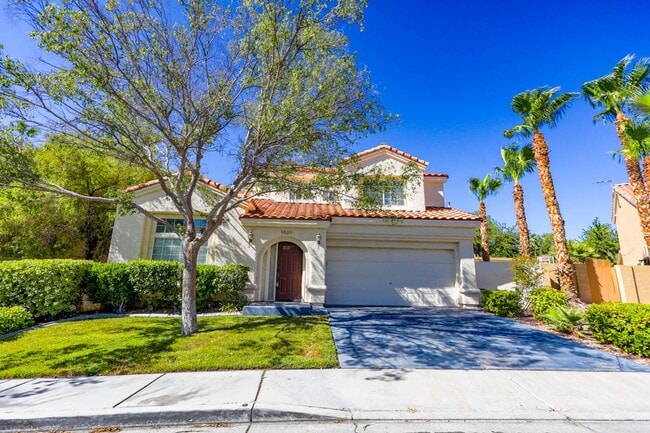 Building Photo - Beautiful, Well Kept, North Summerlin Pool Home