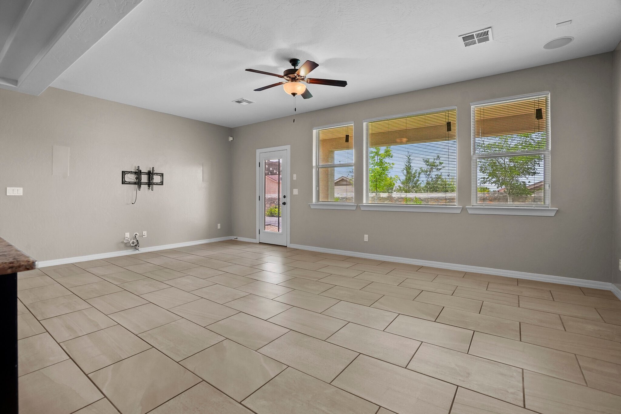 Building Photo - 12540 Arrow Weed Dr