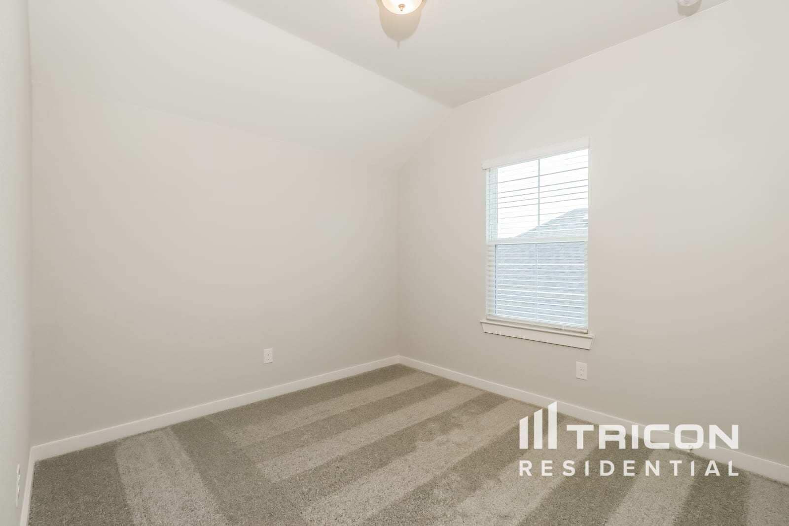Building Photo - 1557 Mexican Heather Dr