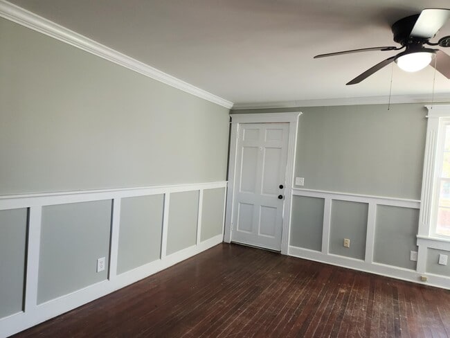 Building Photo - 132 Euclid St