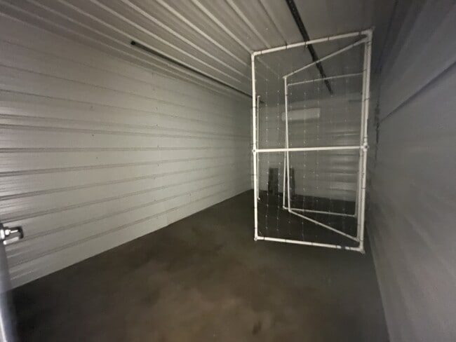 Building Photo - 16093 SW Roy Rogers Rd