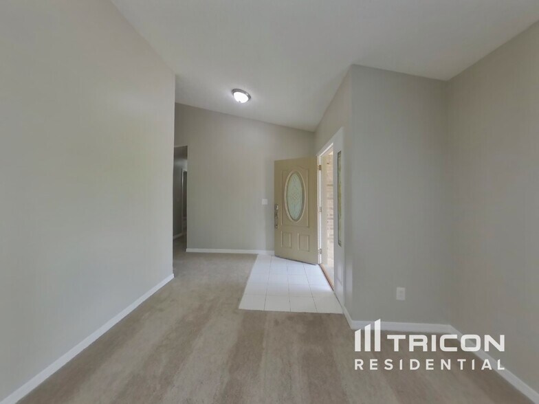 Building Photo - 691 Fruit Cove Forest Rd E