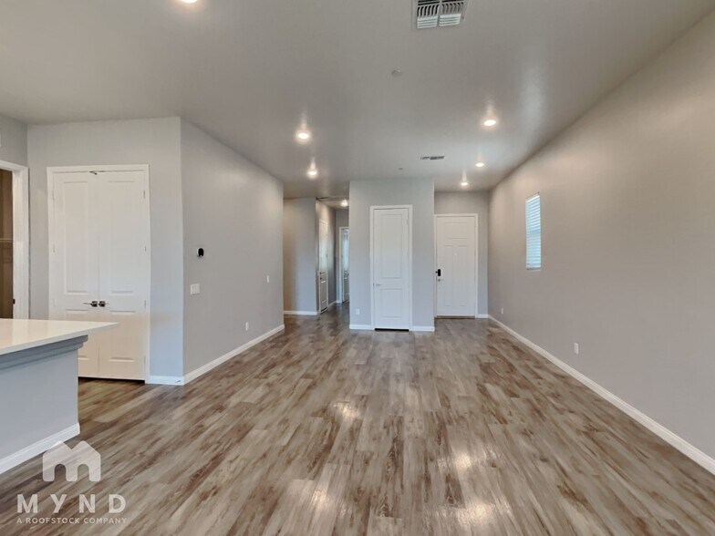 Building Photo - 12577 Huckleberry Oak Ave