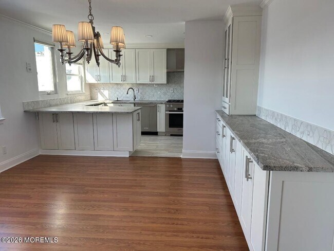 Building Photo - 122 Bodman Pl