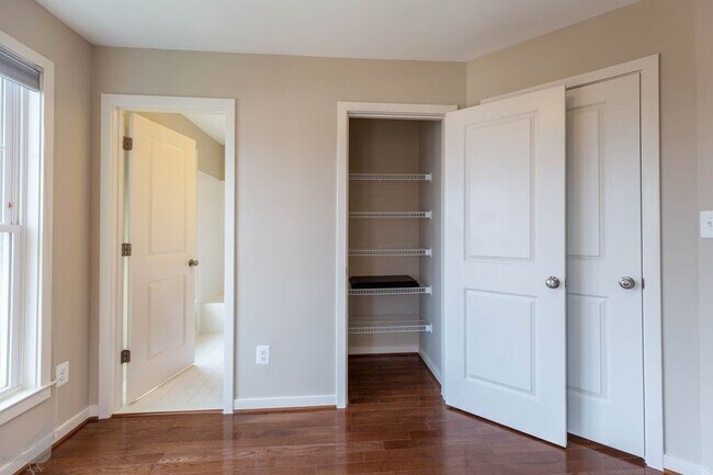 Building Photo - 2909 Chancellor's Way NE